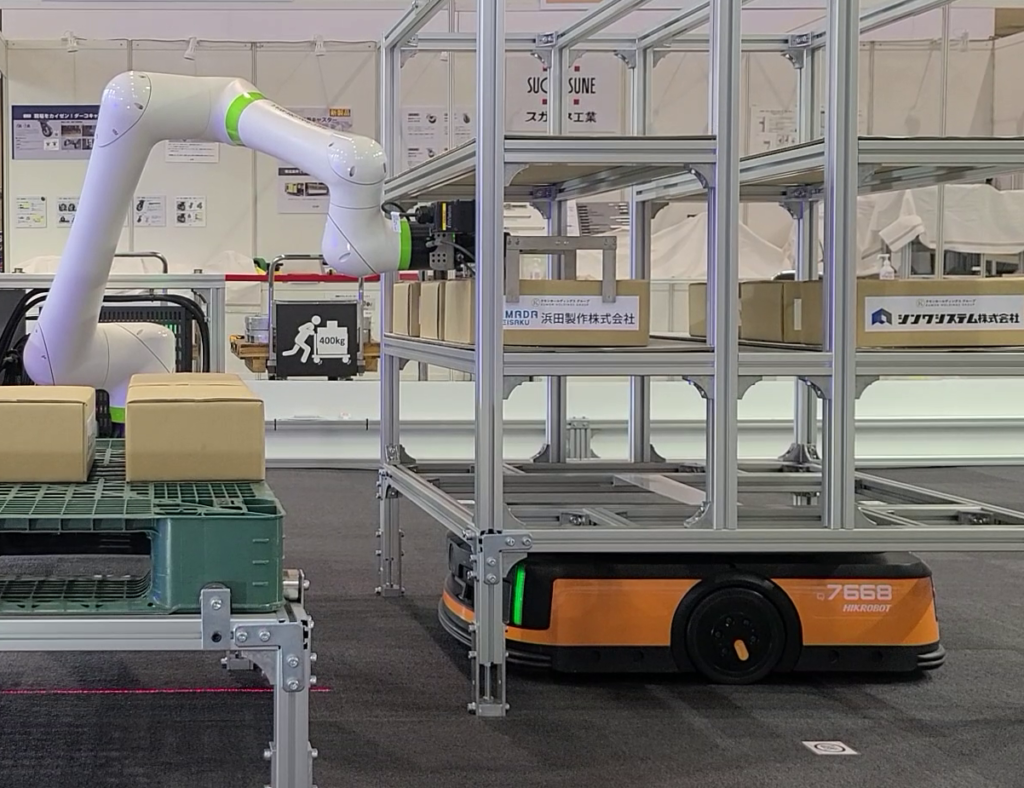 AGVと産業ロボット